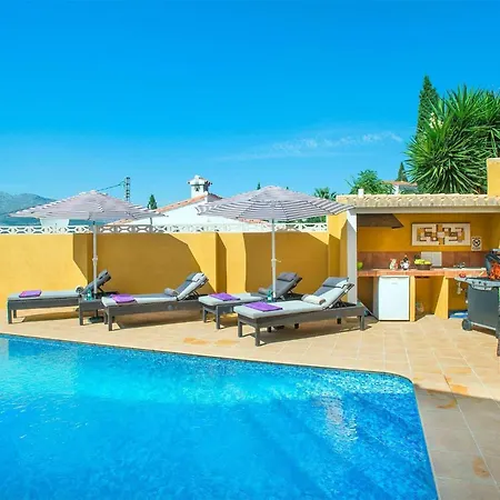 Casa Del Bosque Villa